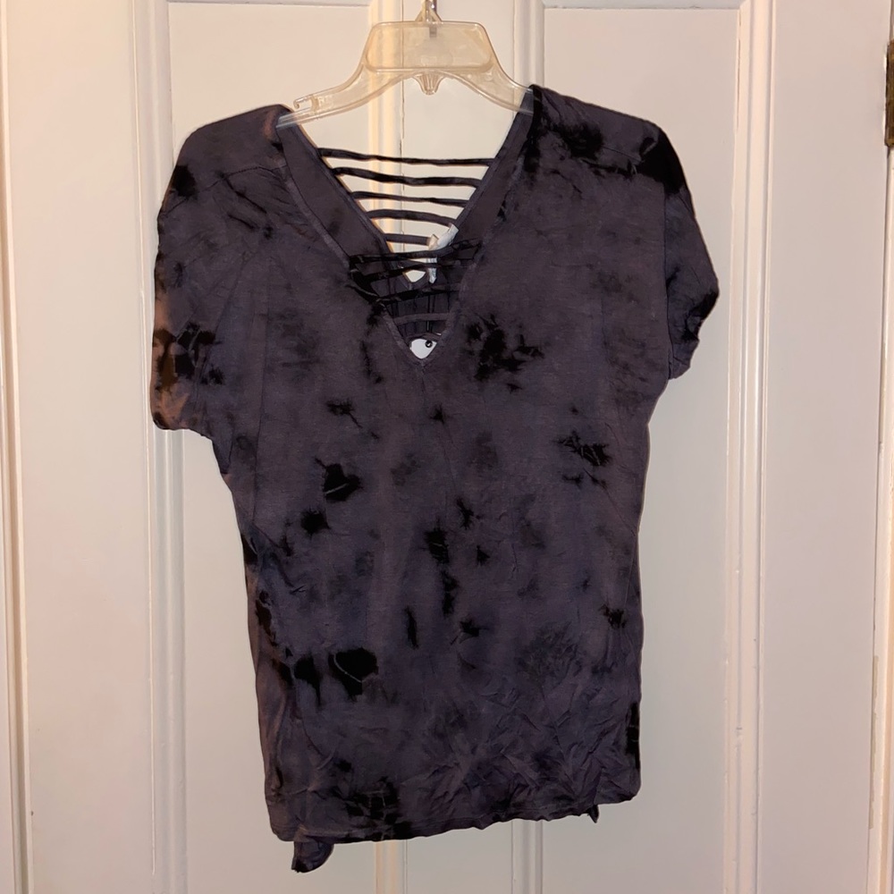 Olive + Oak black and gray tie dye t shirt